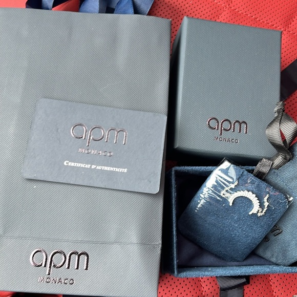 LUNE ADJUSTABLE NECKLACE
STERLING SILVER - Picture 2 of 2